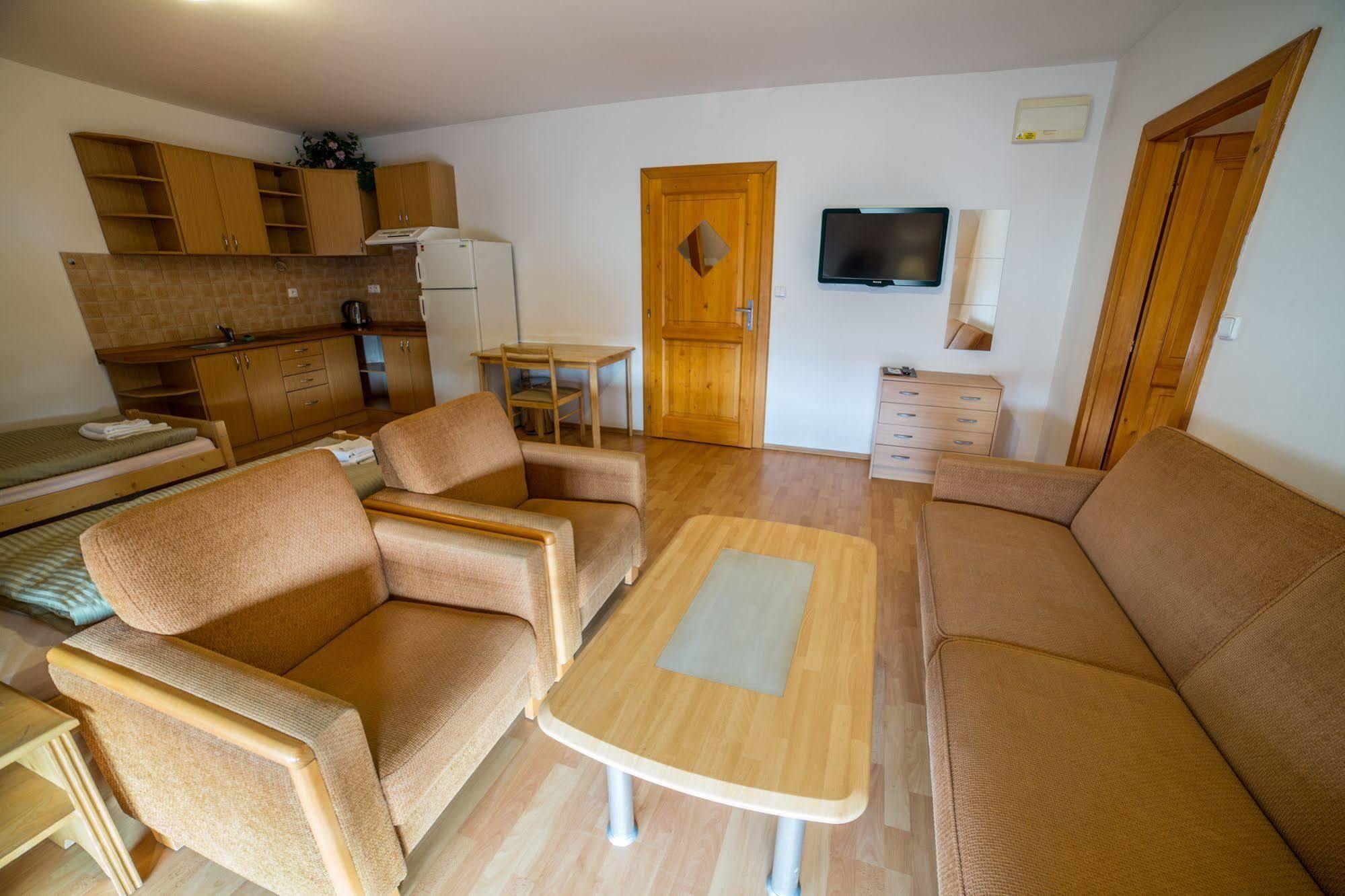 Farma Ptyrov Otel Mnichovo Hradiště Dış mekan fotoğraf