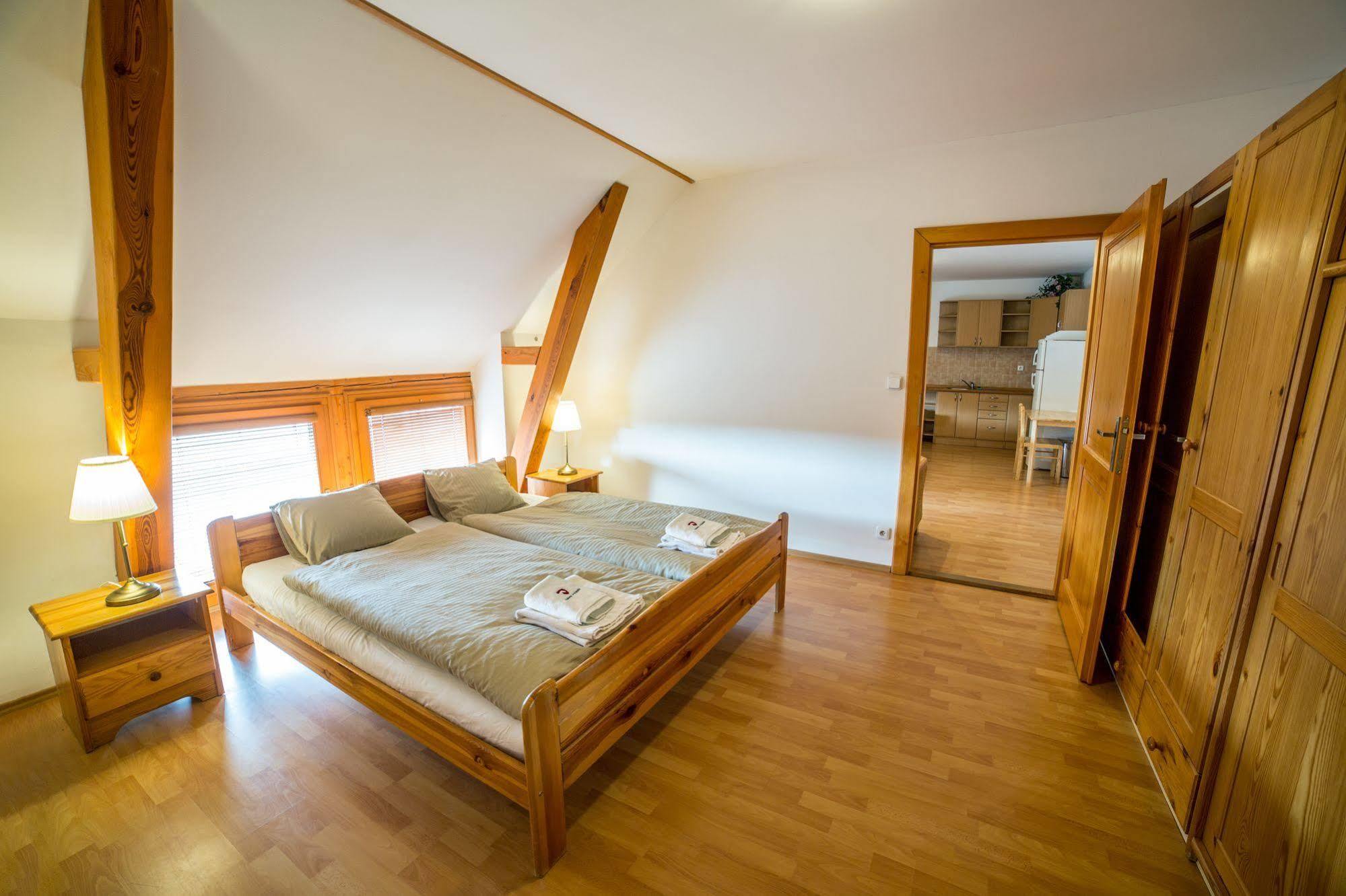 Farma Ptyrov Otel Mnichovo Hradiště Dış mekan fotoğraf