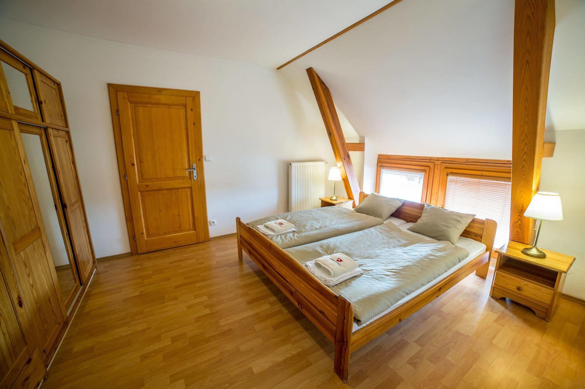Farma Ptyrov Otel Mnichovo Hradiště Dış mekan fotoğraf